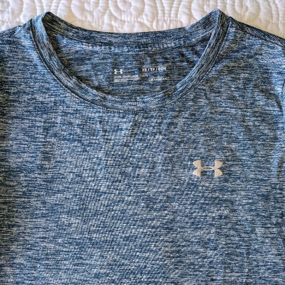 Under Armour Long Sleeve Heatgear Tech Shirt in a Misses size XS - Picture 11 of 16